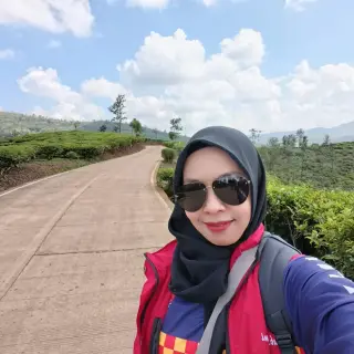 Rini Risnawati,AMd.,S.KM