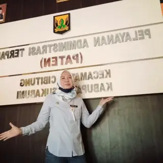 RITA WINIARTI