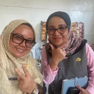 Erni Herawati ( Ceu Er)